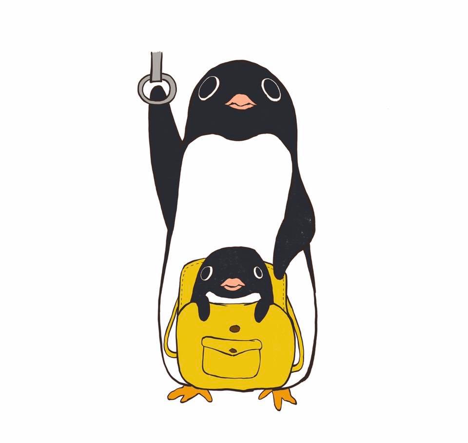 リュックは足元に(ペンギンバージョン)