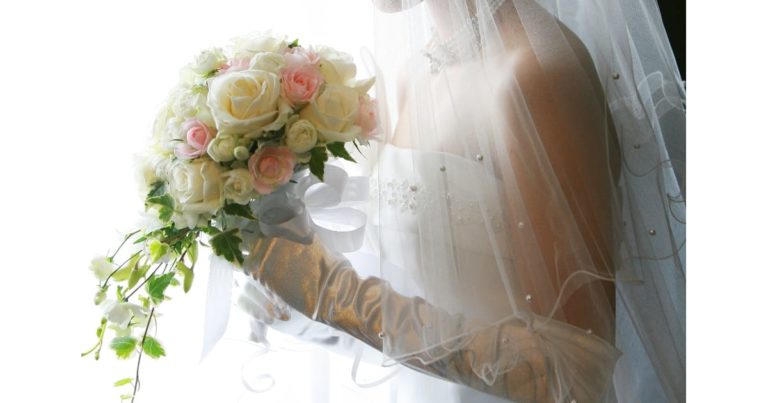 ウェディングドレス（結婚）