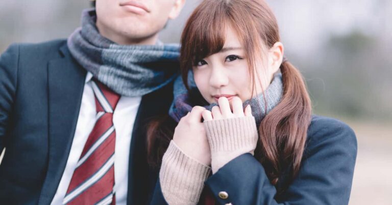 美人女子高生のカップル