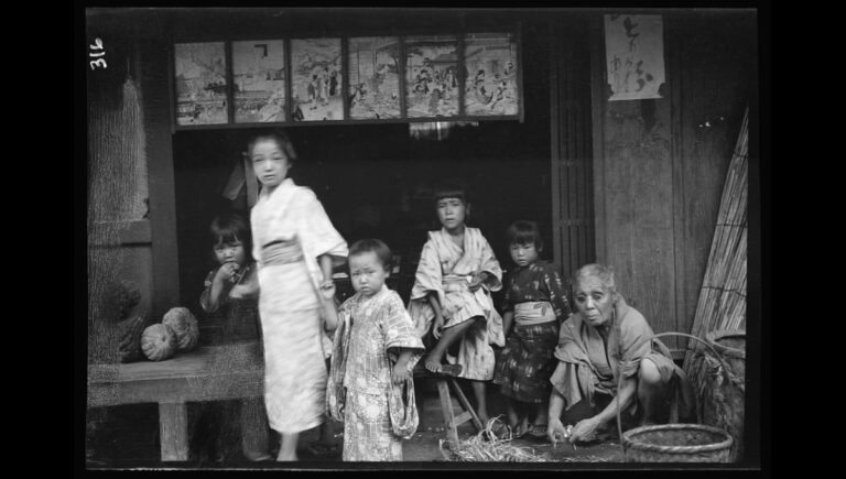 外国人が撮影した「日本人の120年前の暮らし」に貧しいが高潔だ、異常に清潔すぎるとネット民が感嘆！【タイ人の反応】