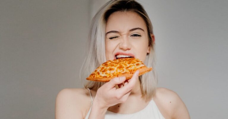アメリカ人が「日本人とイタリア人」をブチギレさせる料理を開発した結果！【タイ人の反応】