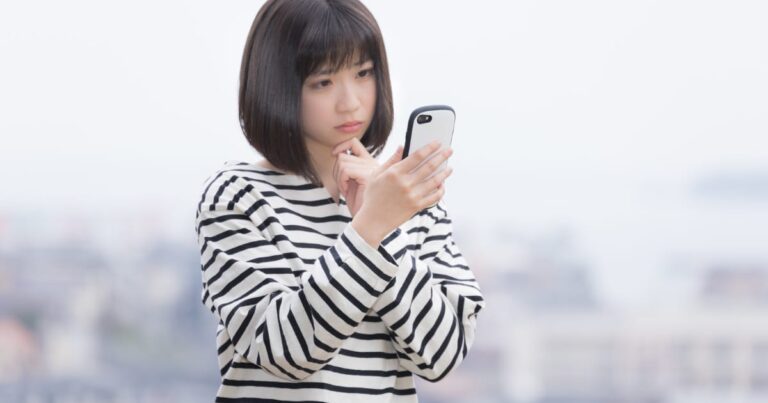 困ったストライプ美少女