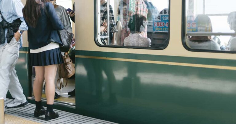 タイ人「日本よ、これ以上発展しないでー！」東京メトロが人工知能で列車の混雑を解消する実験を開始！【タイ人の反応】