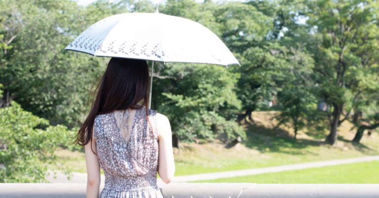 日本の折りたたみ傘の壊れ方が面白すぎるｗｗｗ【タイ人の反応】