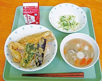 日本の公立小学校の給食2