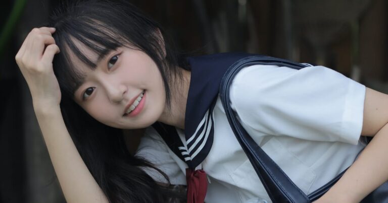 制服女子高生